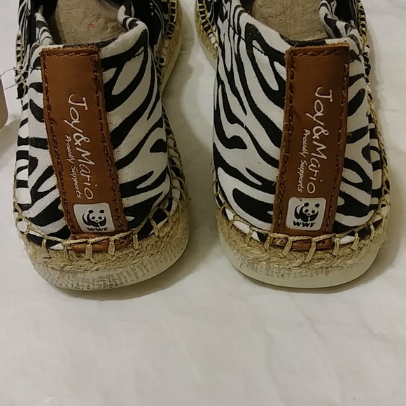 Zebra Pattern Slip On Flat Shoes - Picture 6 of 9
